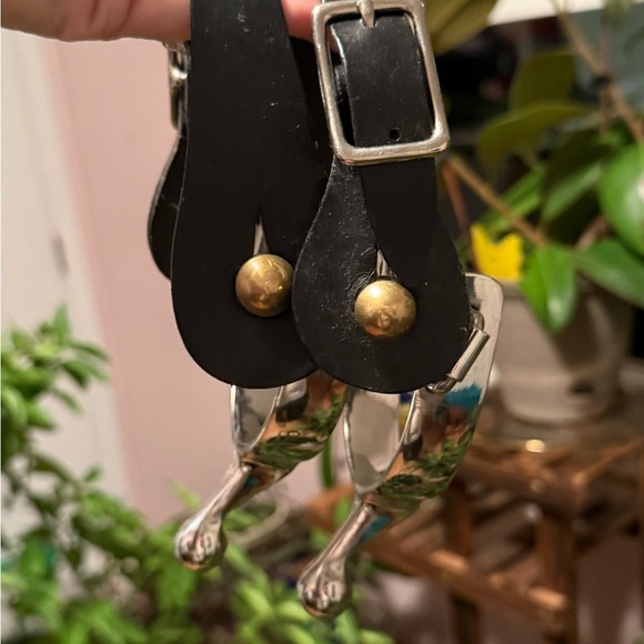 Blunt End Stainless English Spurs With Leather Boot Strap - Picture 5 of 5